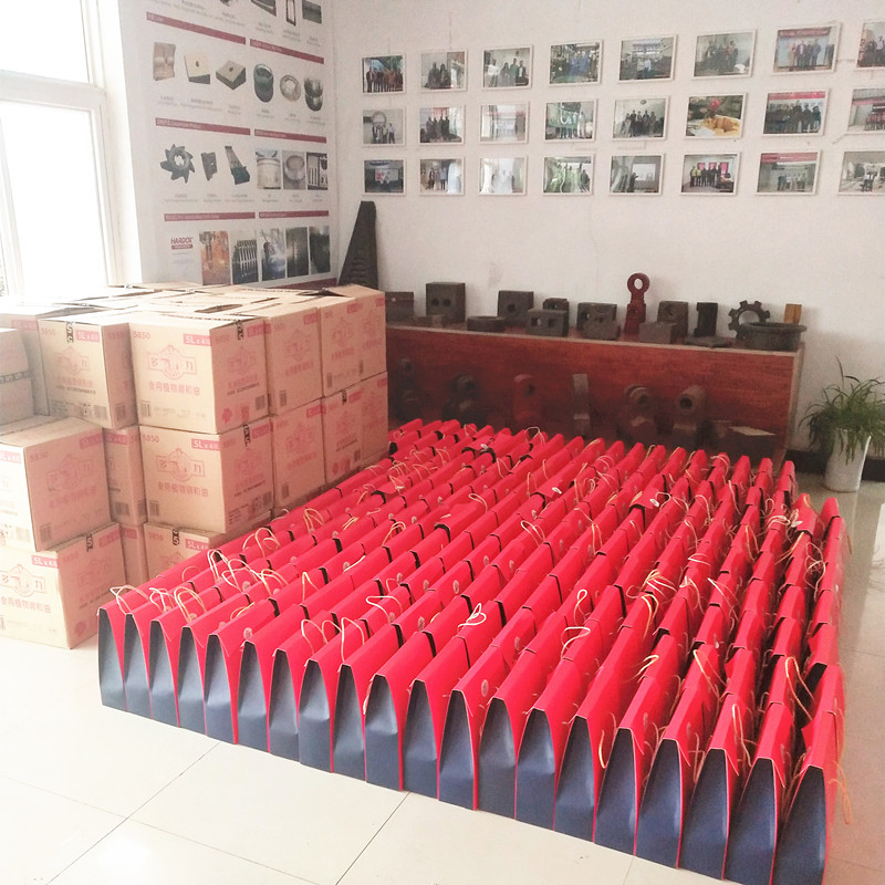 迎中秋，發(fā)禮品！洛陽順祥祝大家中秋節(jié)快樂！